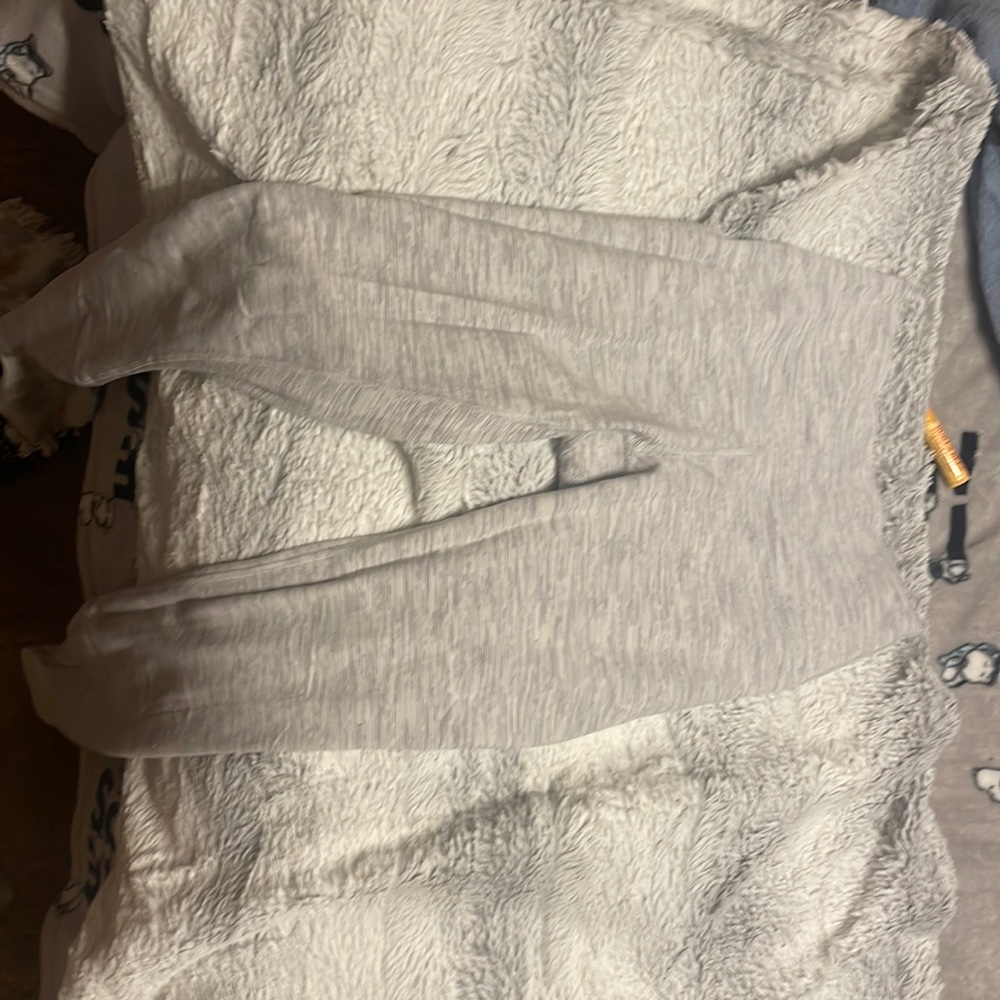 gray lulu leggings size 4!!